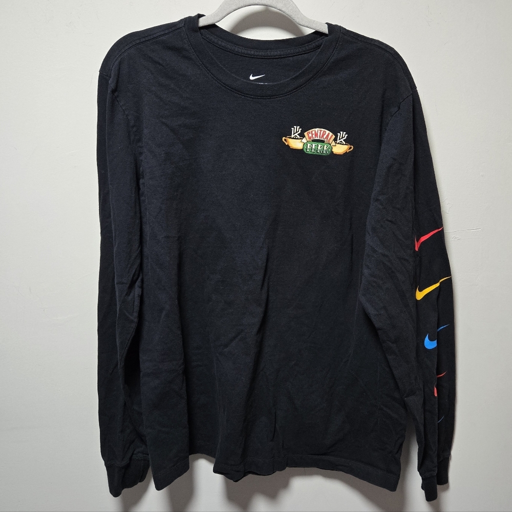 Nike Friends Long Sleeve Shirt Size Large Central Perk Phoebe Chandler Ross Joey